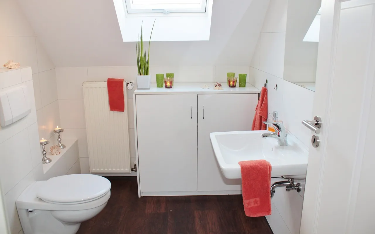 Ce que personne ne vous dit vraiment sur le WC suspendu avant de l'installer — Est-ce qu'un WC suspendu prend plus de place qu'un modèle classique ?