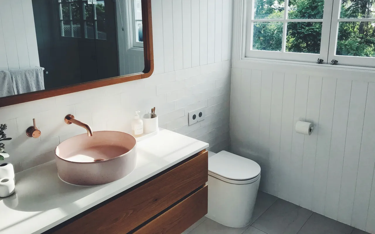Meuble vasque salle de bain petit espace : 5 erreurs qui coûtent cher