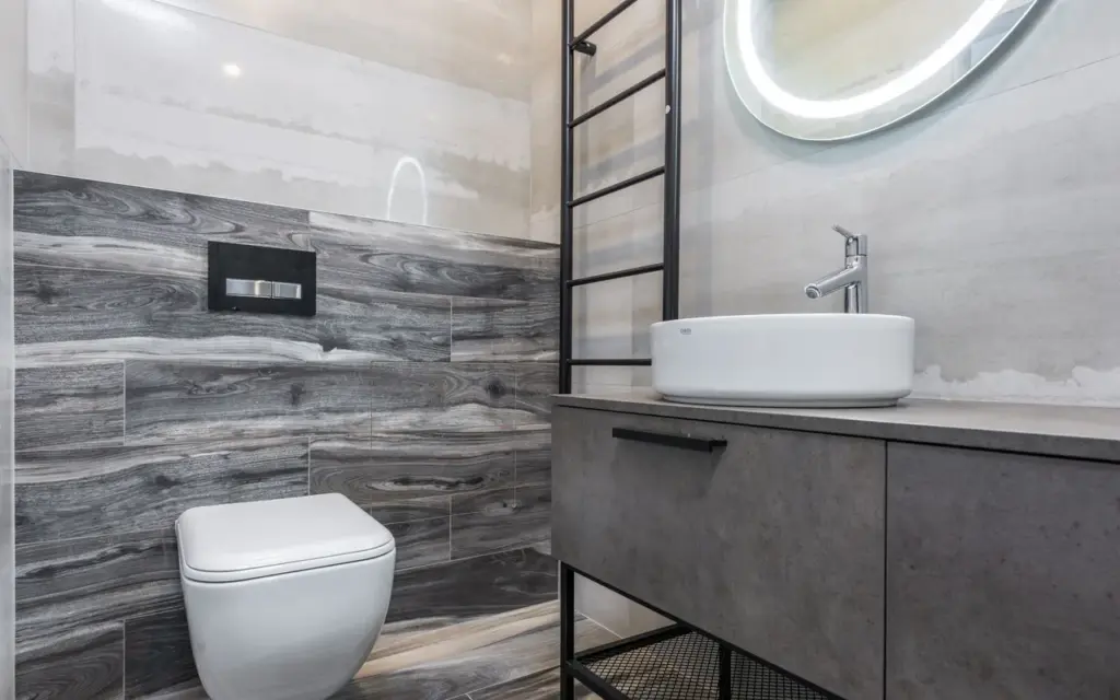 Meuble salle de bain suspendu en DIY : ce que vous croyez savoir (et qui peut tout faire rater)